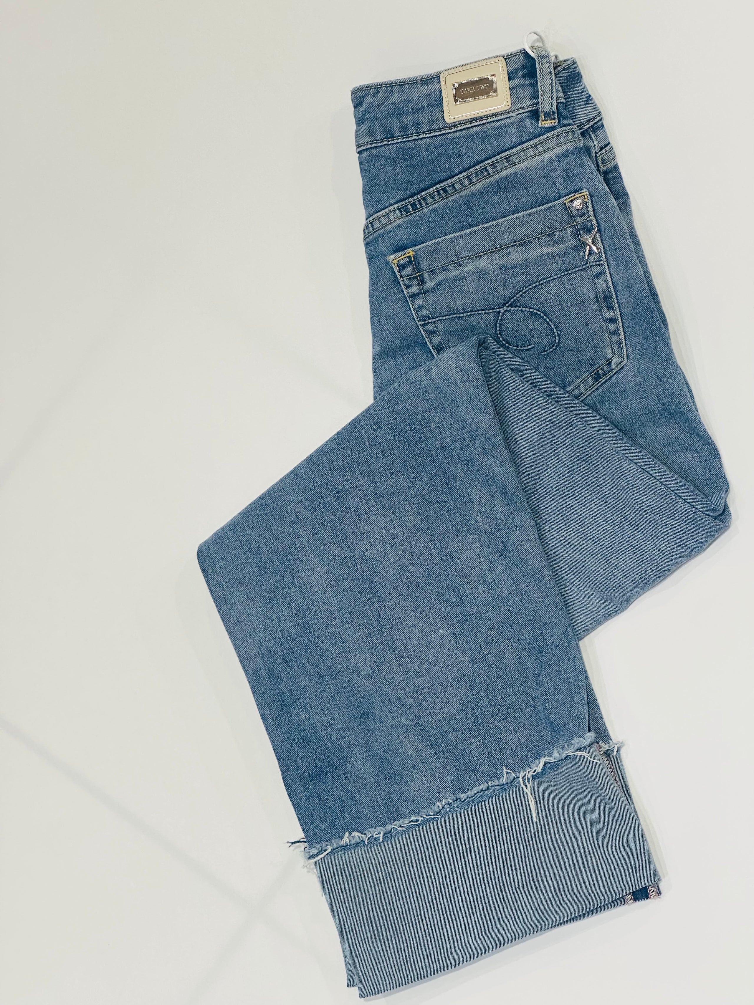 𝐘𝐚𝐫𝐚 - 𝐃𝐞𝐧𝐢𝐦