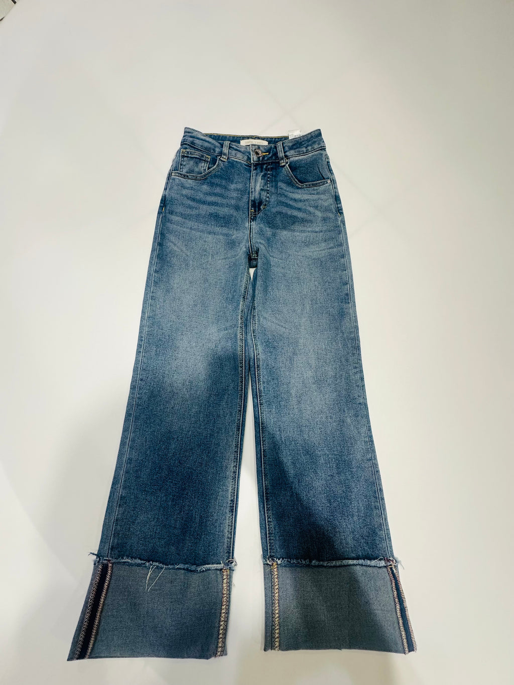 𝐘𝐚𝐫𝐚 - 𝐃𝐞𝐧𝐢𝐦