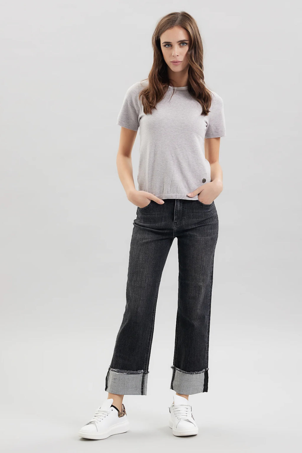 𝐘𝐚𝐫𝐚 - 𝐃𝐞𝐧𝐢𝐦 𝐁𝐥𝐚𝐜𝐤