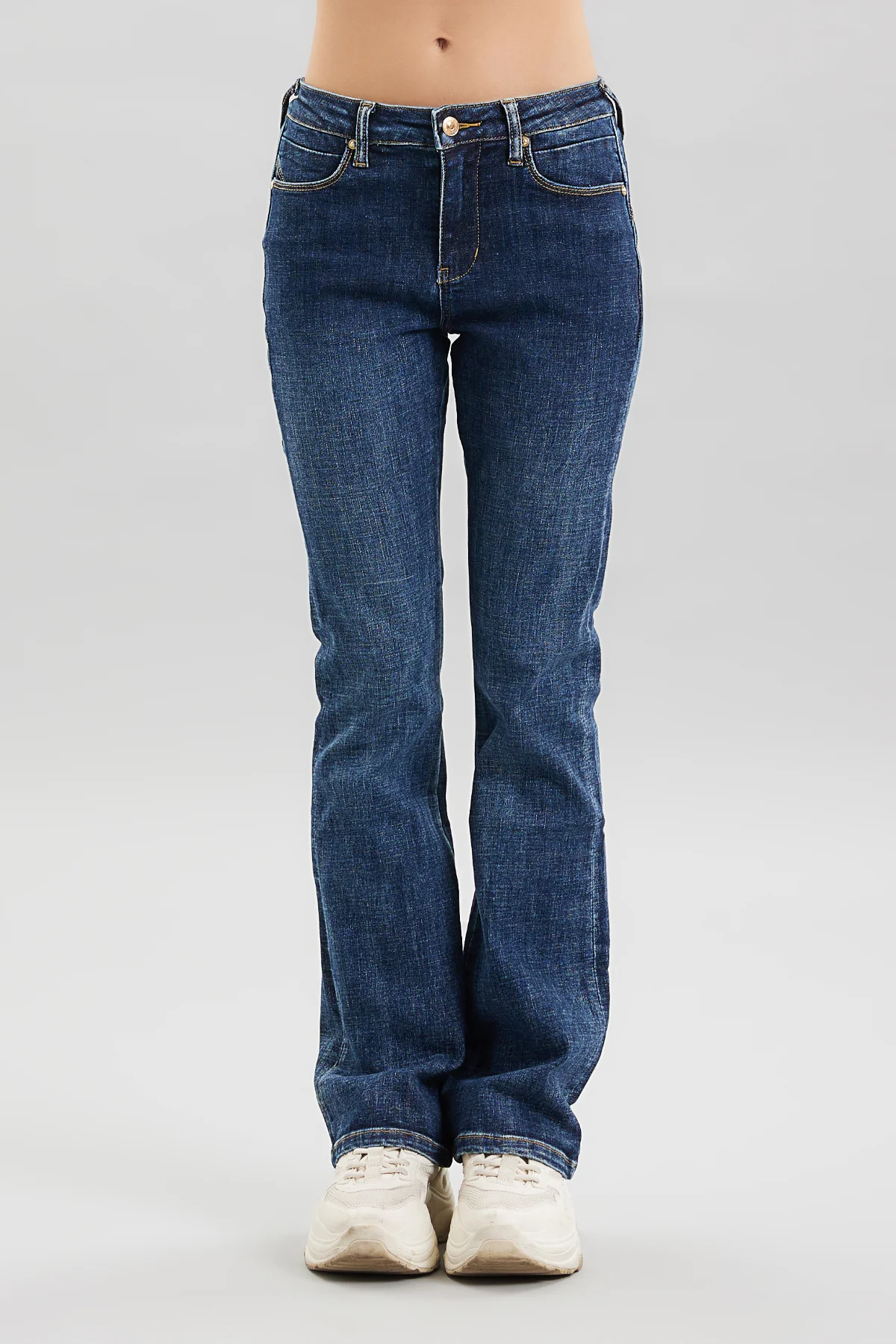 𝐋𝐚𝐲𝐫𝐚 - 𝐃𝐞𝐧𝐢𝐦 𝐅𝐥𝐚𝐫𝐞