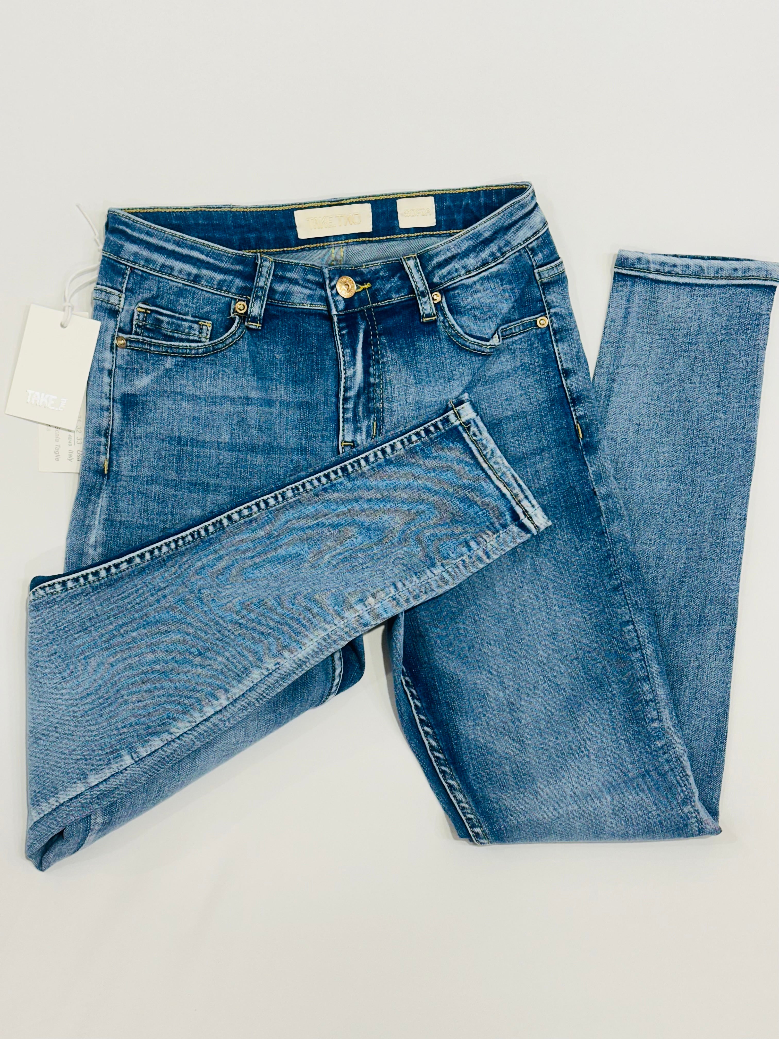 𝐒𝐨𝐟𝐢𝐚 - 𝐃𝐞𝐧𝐢𝐦 𝐒𝐥𝐢𝐦